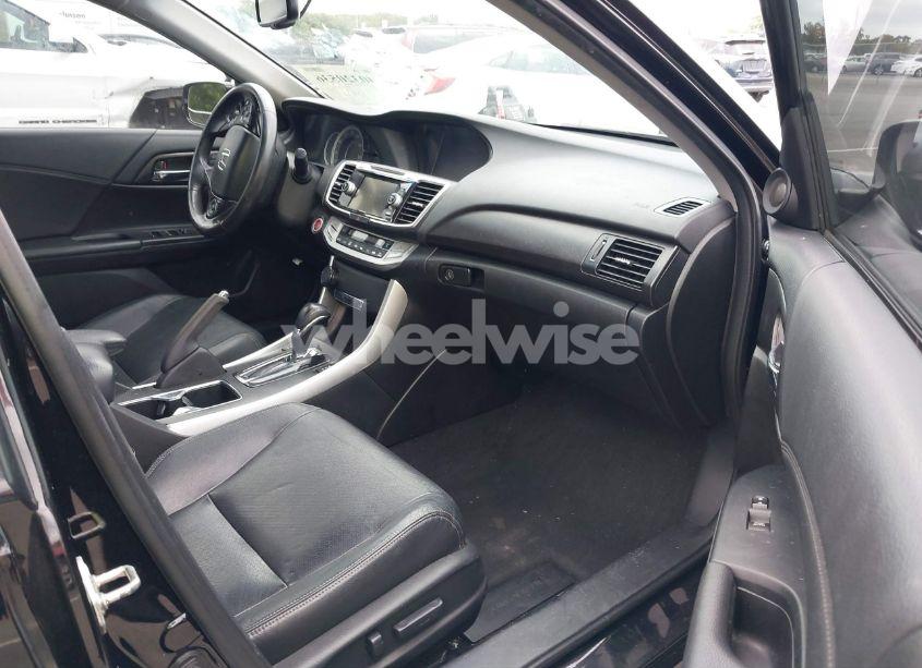 Photo 5 of 2015 Honda Accord EX-L (VIN 1HGCR2F82FA062161)