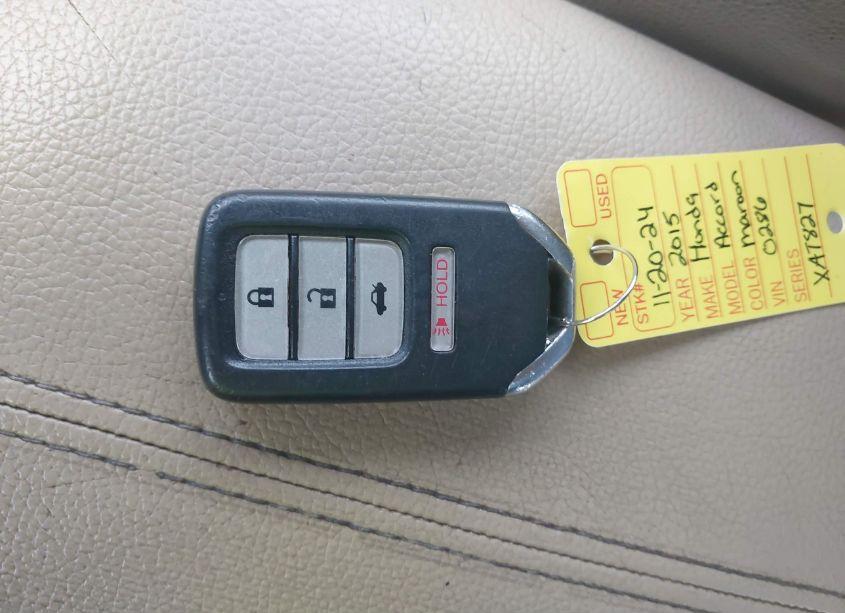 Photo 11 of 2015 Honda Accord EX-L (VIN 1HGCR2F82FA080286)