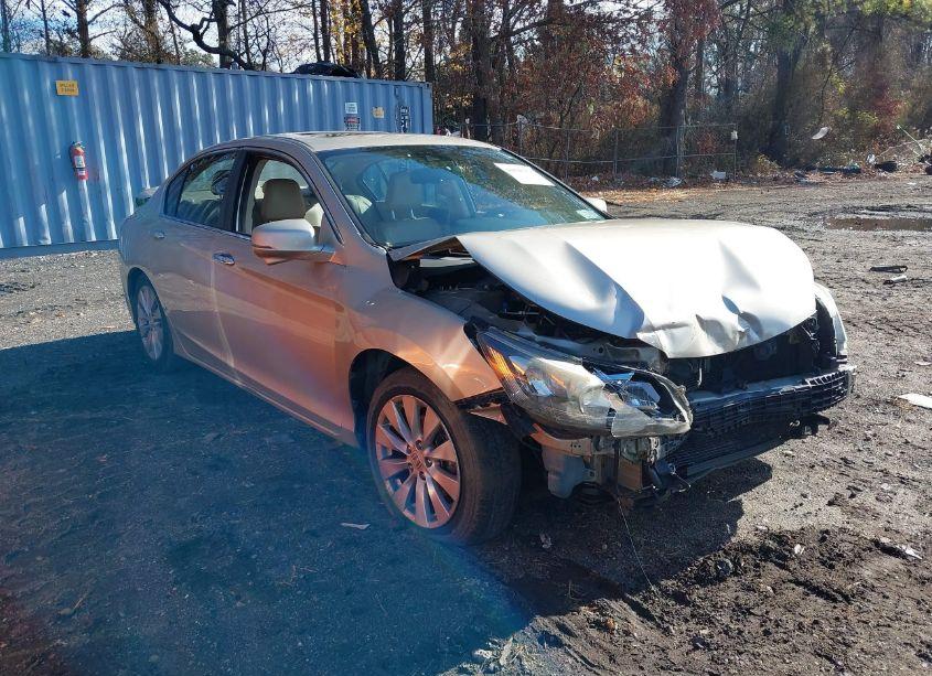 Photo 13 of 2015 Honda Accord EX-L (VIN 1HGCR2F82FA096312)