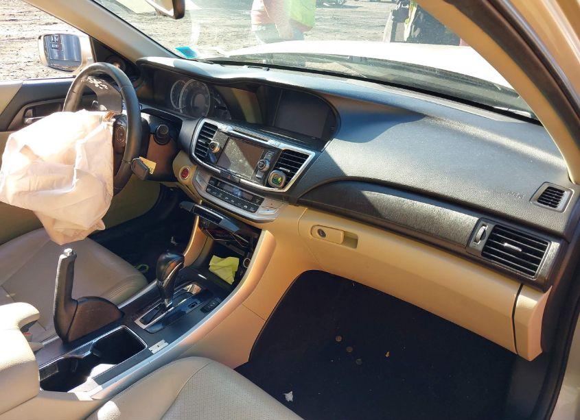 Photo 5 of 2015 Honda Accord EX-L (VIN 1HGCR2F82FA096312)