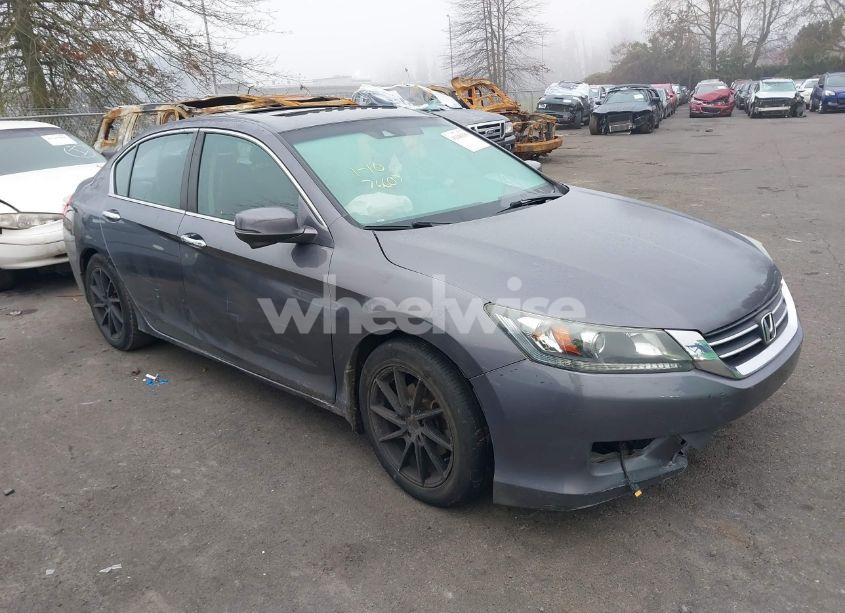 2015 Honda Accord EX-L (VIN 1HGCR2F82FA097279) main photo