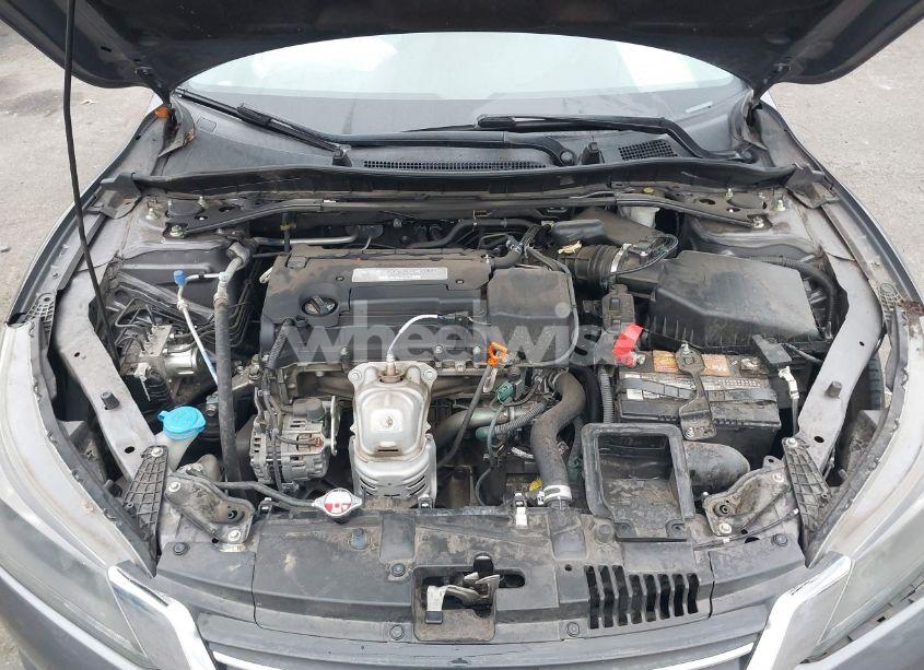 Photo 10 of 2015 Honda Accord EX-L (VIN 1HGCR2F82FA097279)