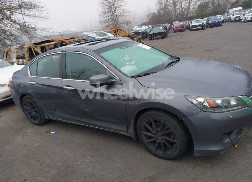Photo 12 of 2015 Honda Accord EX-L (VIN 1HGCR2F82FA097279)