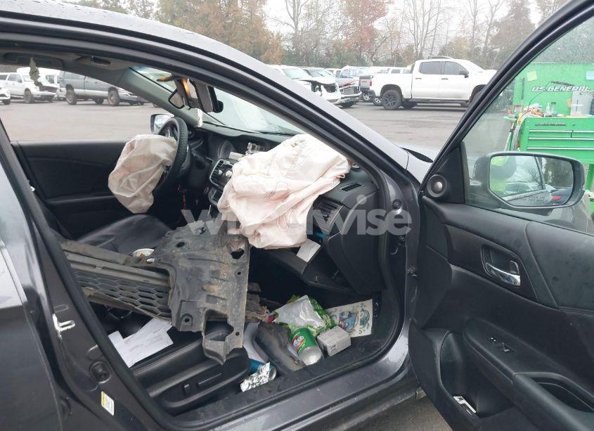 Photo 5 of 2015 Honda Accord EX-L (VIN 1HGCR2F82FA097279)