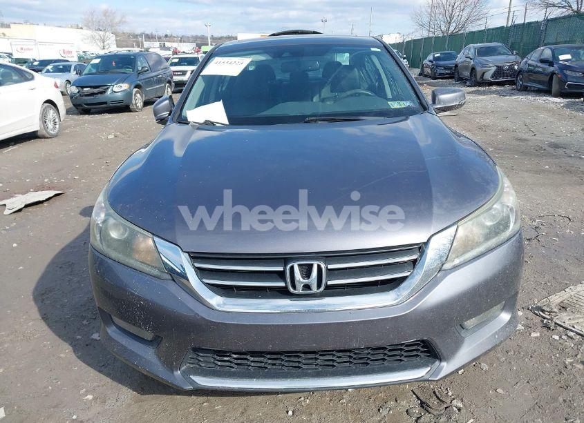 Photo 12 of 2015 Honda Accord EX-L (VIN 1HGCR2F82FA105171)