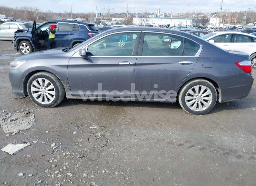 Photo 14 of 2015 Honda Accord EX-L (VIN 1HGCR2F82FA105171)