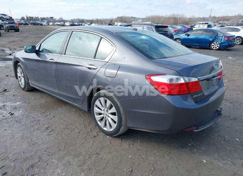 Photo 3 of 2015 Honda Accord EX-L (VIN 1HGCR2F82FA105171)