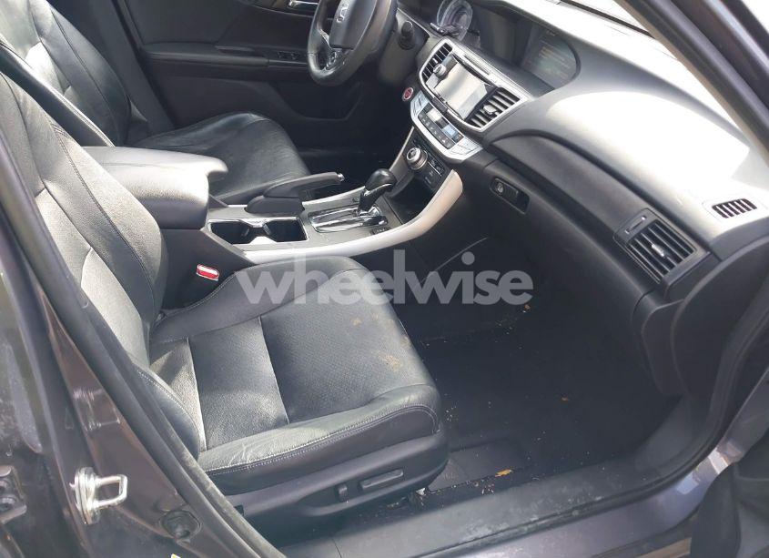 Photo 5 of 2015 Honda Accord EX-L (VIN 1HGCR2F82FA105171)