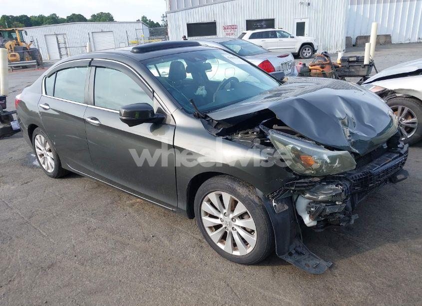 2015 Honda Accord EX-L (VIN 1HGCR2F82FA120172) main photo