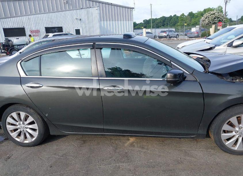 Photo 14 of 2015 Honda Accord EX-L (VIN 1HGCR2F82FA120172)