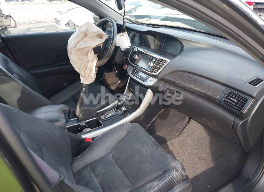 Photo 5 of 2015 Honda Accord EX-L (VIN 1HGCR2F82FA120172)