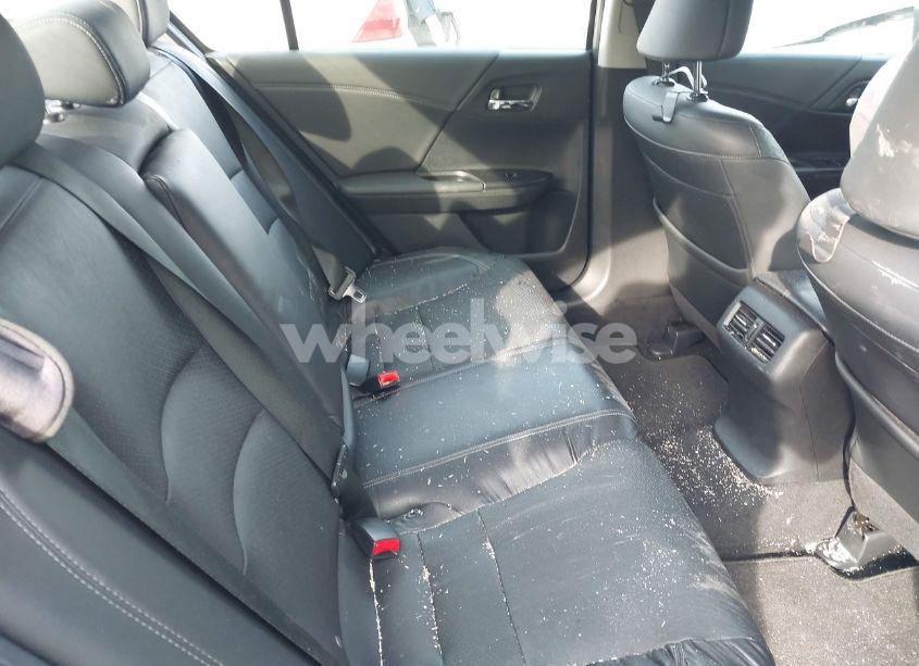 Photo 8 of 2015 Honda Accord EX-L (VIN 1HGCR2F82FA120172)