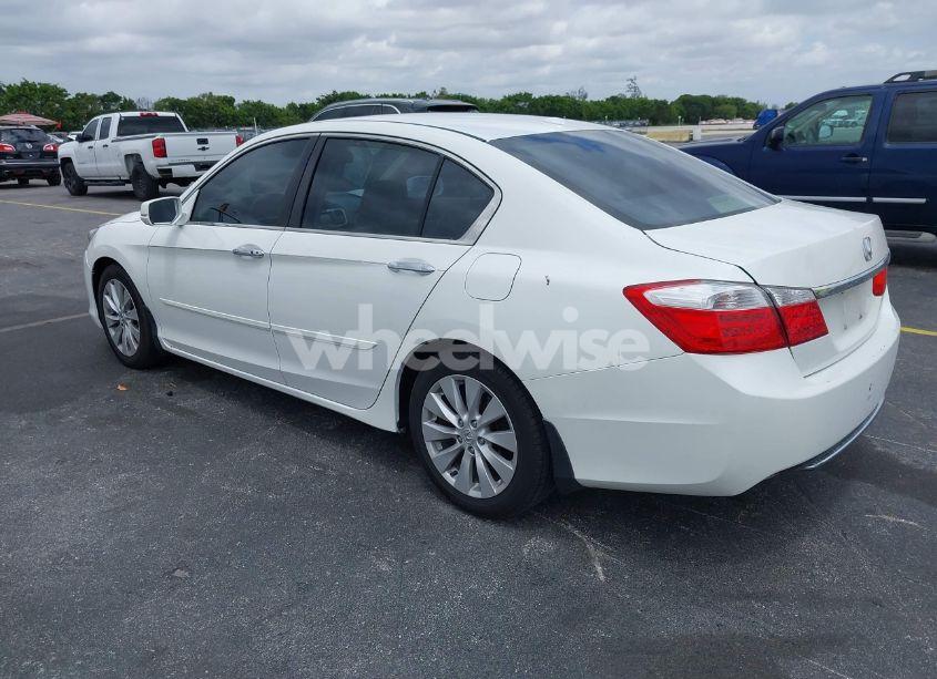 Photo 3 of 2015 Honda Accord EX-L (VIN 1HGCR2F82FA125453)