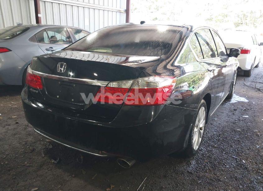 Photo 4 of 2015 Honda Accord EX-L (VIN 1HGCR2F82FA194479)