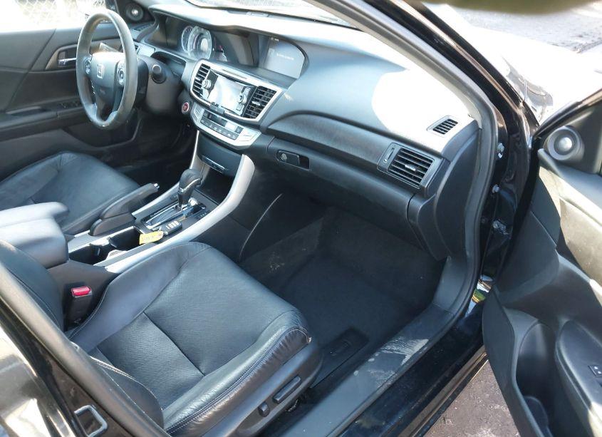 Photo 5 of 2015 Honda Accord EX-L (VIN 1HGCR2F82FA198497)