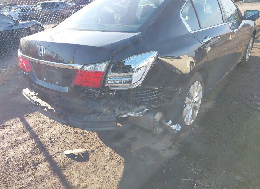 Photo 6 of 2015 Honda Accord EX-L (VIN 1HGCR2F82FA198497)