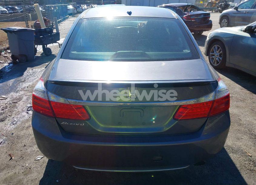 Photo 16 of 2015 Honda Accord EX-L (VIN 1HGCR2F82FA216187)