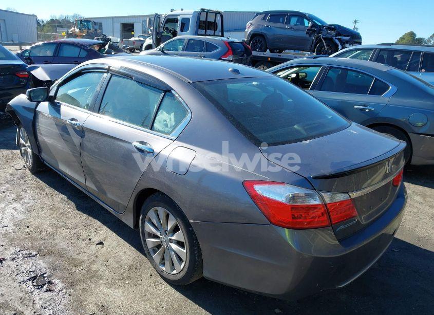 Photo 3 of 2015 Honda Accord EX-L (VIN 1HGCR2F82FA216187)