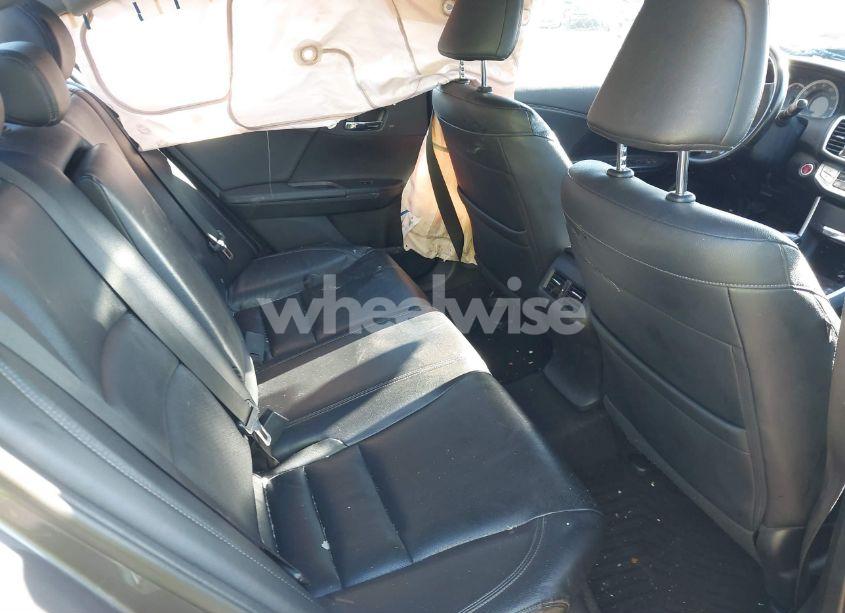 Photo 8 of 2015 Honda Accord EX-L (VIN 1HGCR2F82FA216187)