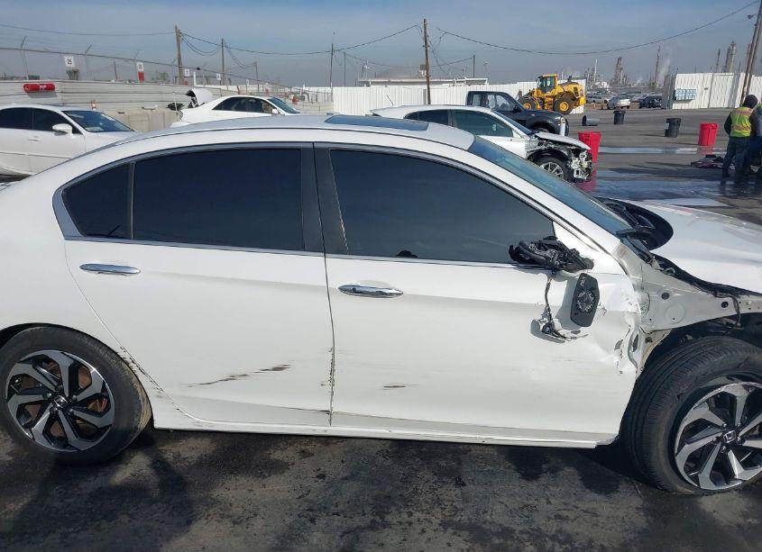 Photo 14 of 2016 Honda Accord EX-L (VIN 1HGCR2F82GA043577)