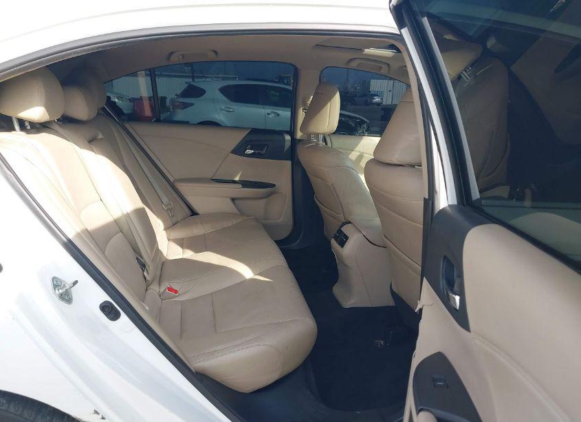 Photo 8 of 2016 Honda Accord EX-L (VIN 1HGCR2F82GA043577)