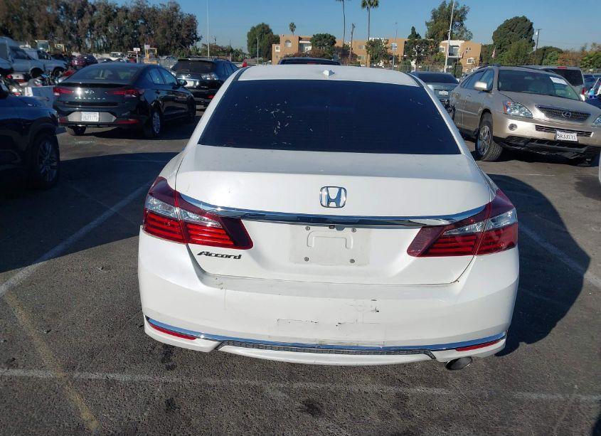Photo 17 of 2016 Honda Accord EX-L (VIN 1HGCR2F82GA065644)