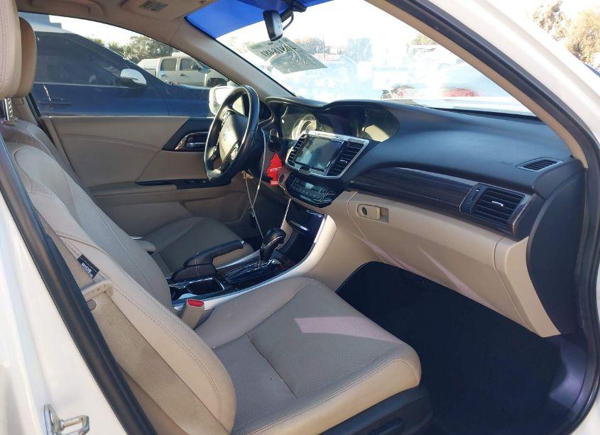 Photo 5 of 2016 Honda Accord EX-L (VIN 1HGCR2F82GA065644)