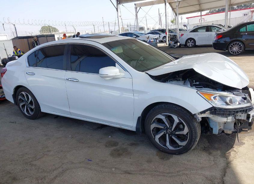 Photo 13 of 2016 Honda Accord EX-L (VIN 1HGCR2F82GA077132)