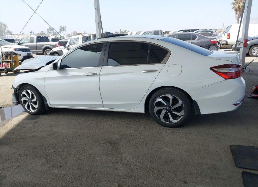 Photo 14 of 2016 Honda Accord EX-L (VIN 1HGCR2F82GA077132)