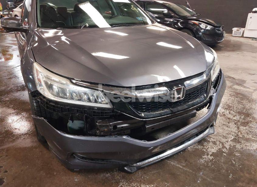 Photo 6 of 2016 Honda Accord EX-L (VIN 1HGCR2F82GA099051)