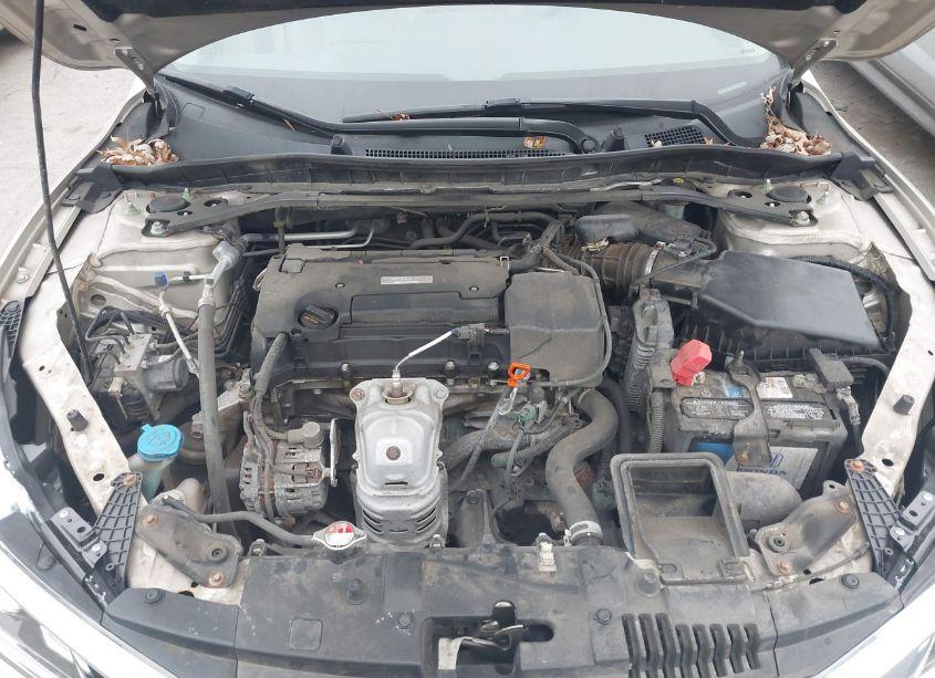 Photo 10 of 2016 Honda Accord EX-L (VIN 1HGCR2F82GA120819)