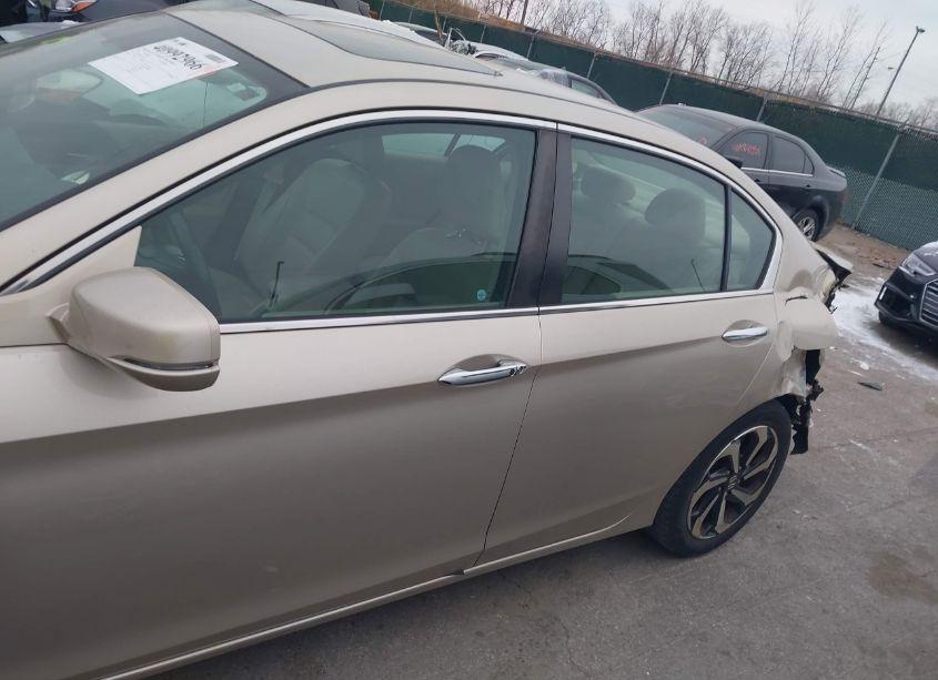 Photo 15 of 2016 Honda Accord EX-L (VIN 1HGCR2F82GA120819)