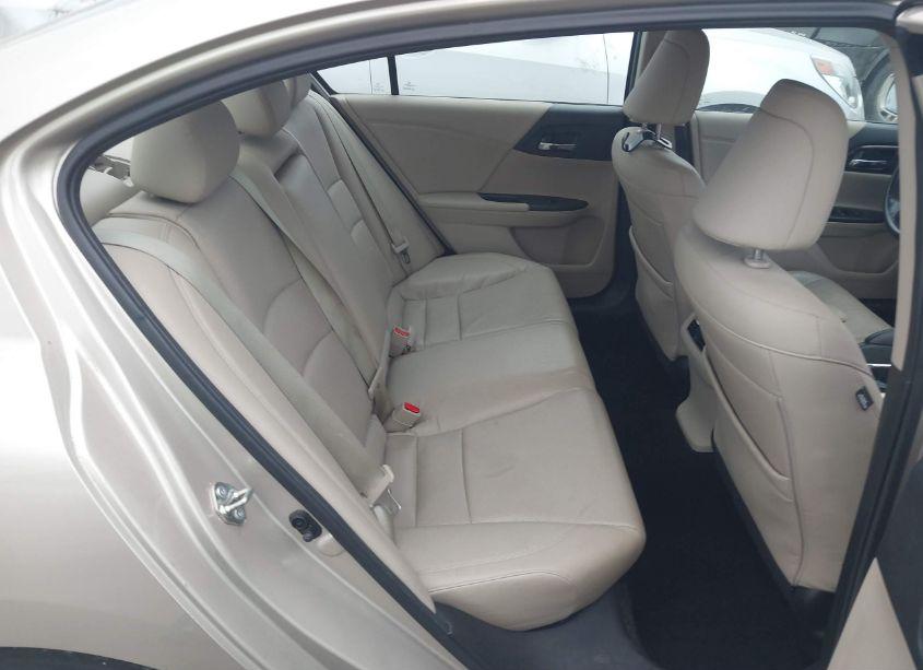 Photo 8 of 2016 Honda Accord EX-L (VIN 1HGCR2F82GA120819)