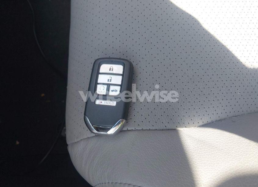 Photo 11 of 2016 Honda Accord EX-L (VIN 1HGCR2F82GA130122)