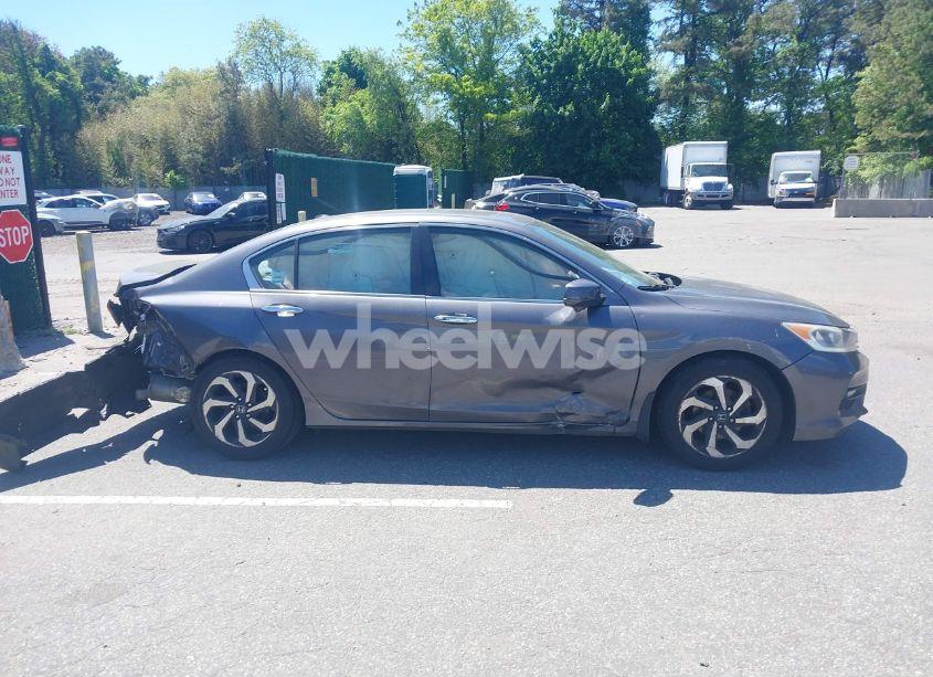 Photo 13 of 2016 Honda Accord EX-L (VIN 1HGCR2F82GA130122)