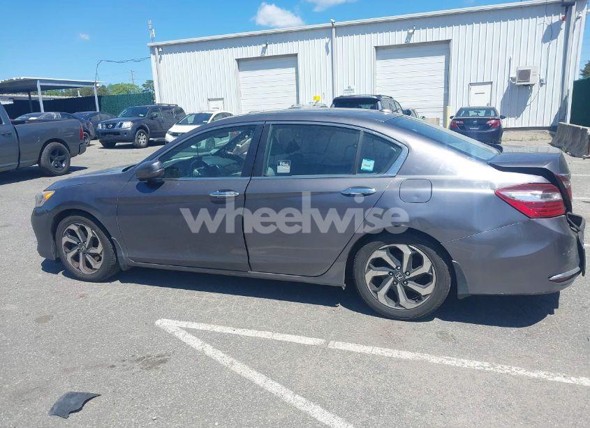 Photo 14 of 2016 Honda Accord EX-L (VIN 1HGCR2F82GA130122)