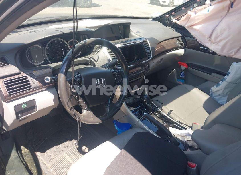 Photo 5 of 2016 Honda Accord EX-L (VIN 1HGCR2F82GA130122)