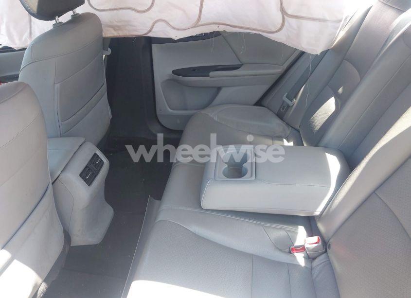 Photo 8 of 2016 Honda Accord EX-L (VIN 1HGCR2F82GA130122)