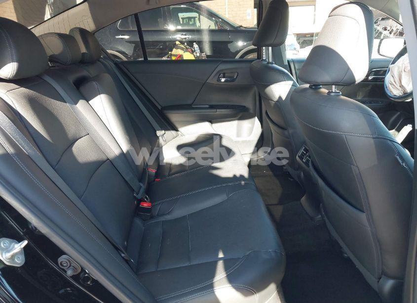 Photo 8 of 2017 Honda Accord EX-L (VIN 1HGCR2F82HA050174)