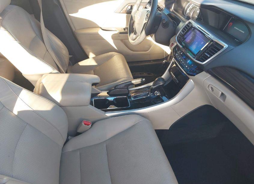 Photo 5 of 2017 Honda Accord EX-L (VIN 1HGCR2F82HA174963)