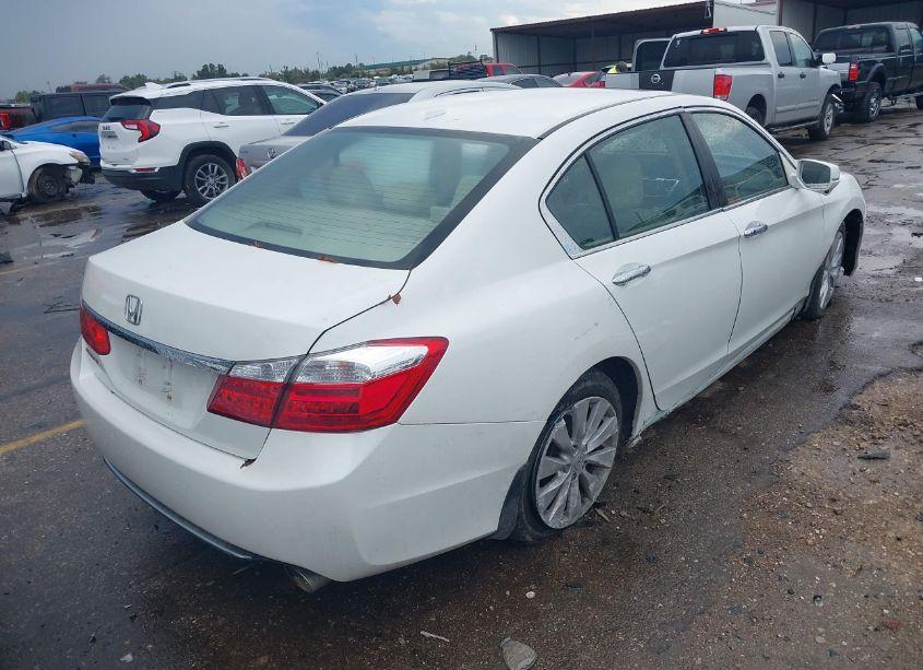 Photo 4 of 2013 Honda Accord EX-L (VIN 1HGCR2F83DA006095)