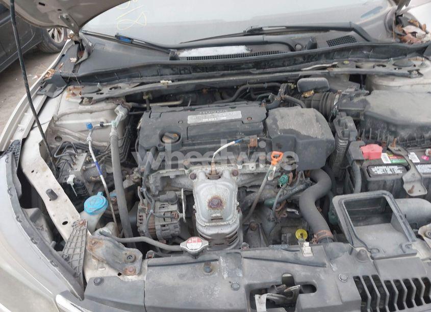 Photo 10 of 2013 Honda Accord EX-L (VIN 1HGCR2F83DA012253)