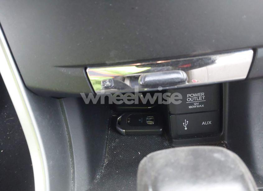 Photo 11 of 2013 Honda Accord EX-L (VIN 1HGCR2F83DA012253)