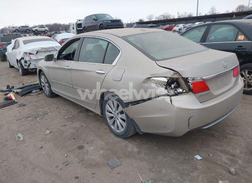 Photo 3 of 2013 Honda Accord EX-L (VIN 1HGCR2F83DA012253)