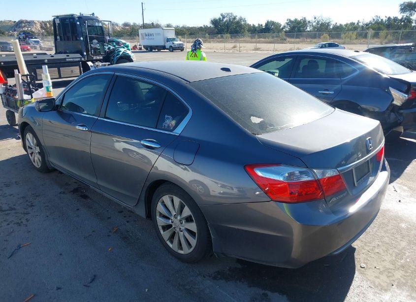 Photo 3 of 2013 Honda Accord EX-L (VIN 1HGCR2F83DA035628)