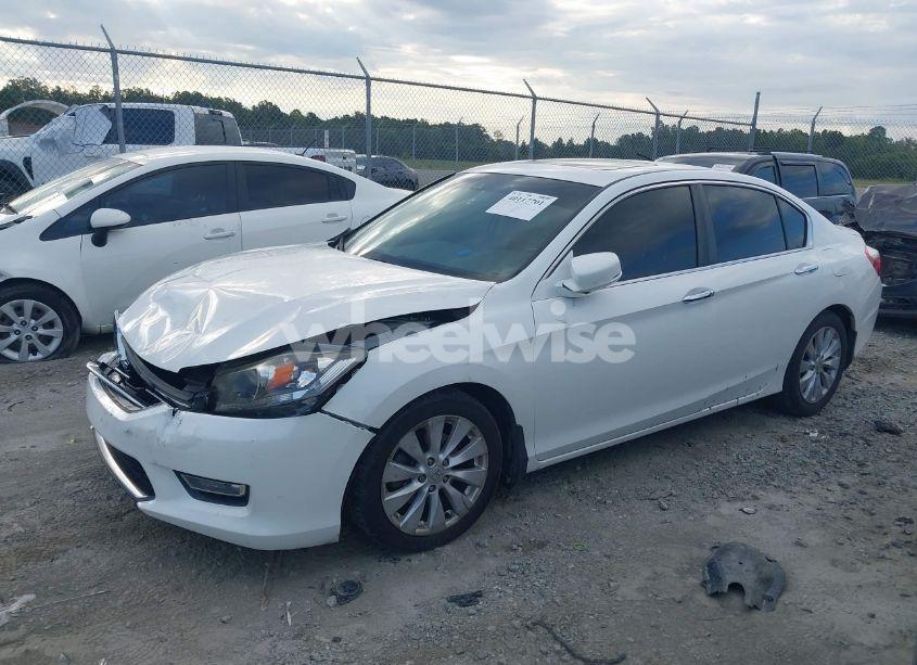 Photo 2 of 2013 Honda Accord EX-L (VIN 1HGCR2F83DA126706)