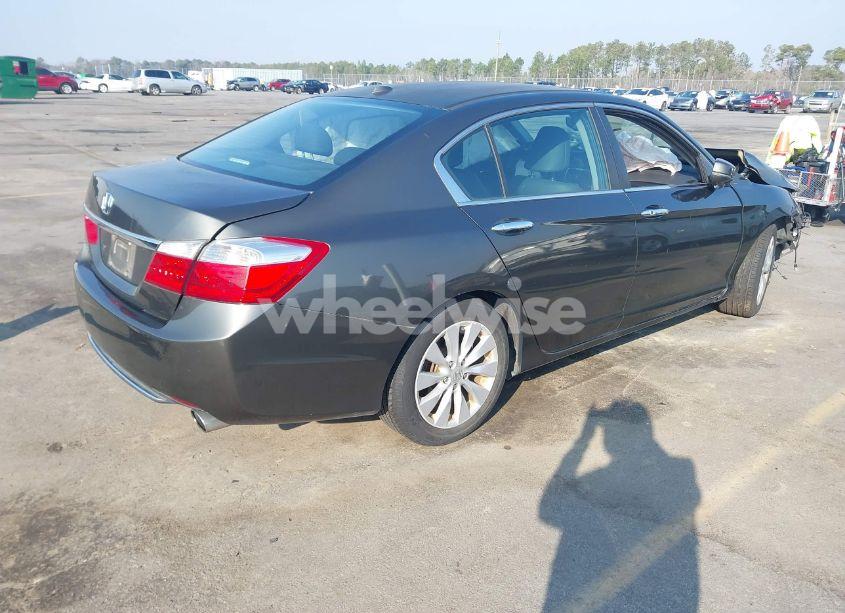 Photo 4 of 2013 Honda Accord EX-L (VIN 1HGCR2F83DA260888)
