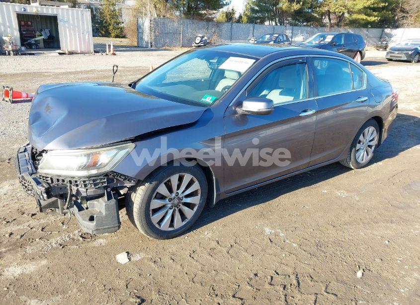 Photo 2 of 2014 Honda Accord EX-L (VIN 1HGCR2F83EA094115)