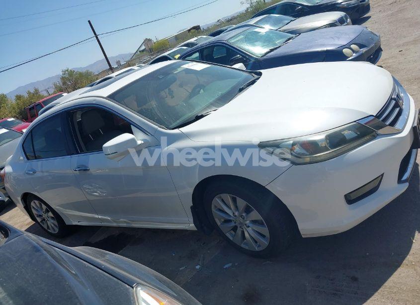 Photo 13 of 2015 Honda Accord EX-L (VIN 1HGCR2F83FA012630)