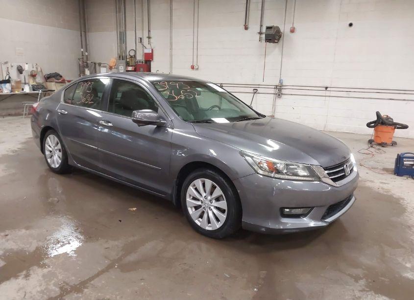 2015 Honda Accord EX-L (VIN 1HGCR2F83FA043103) main photo